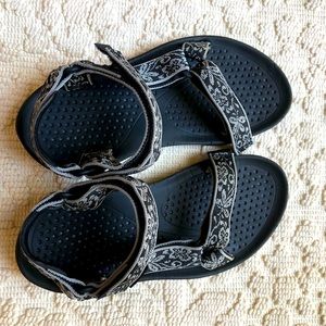 Tevas